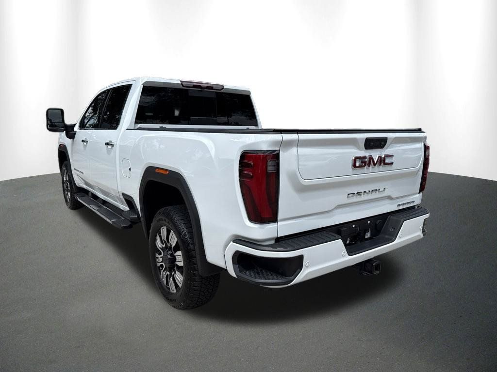 Used 2024 GMC Sierra 2500 Denali AWD/4WD image 17