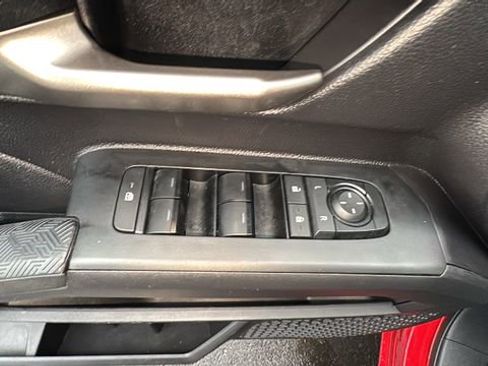 Used 2025 Toyota Tacoma TRD Sport AWD/4WD image 14