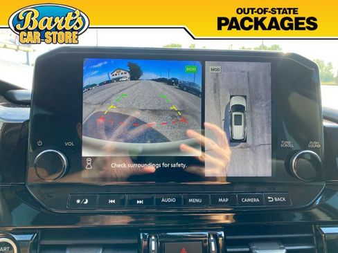 Used 2022 Nissan Pathfinder SL AWD/4WD image 35
