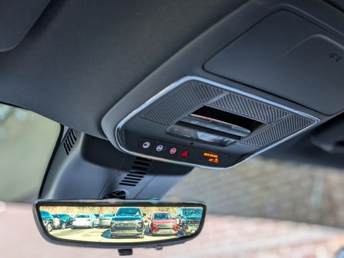 Used 2024 GMC Acadia Denali w/ Super Cruise Package image 33