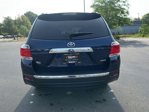 Used 2013 Toyota Highlander Limited AWD/4WD image 11