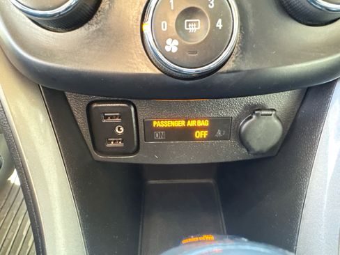 Used 2020 Chevrolet Trax LT w/ Driver Confidence Package image 21