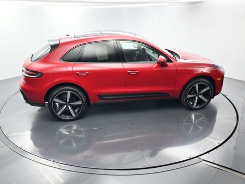 Certified 2025 Porsche Macan AWD/4WD image 40
