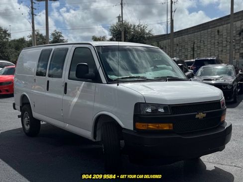 Used 2026 Chevrolet Express 2500 w/ Driver Convenience Package RWD image 10