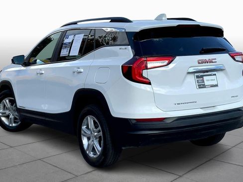 Used 2023 GMC Terrain SLE w/ Driver Convenience Package image 11