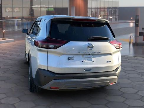 Used 2021 Nissan Rogue SV FWD image 7