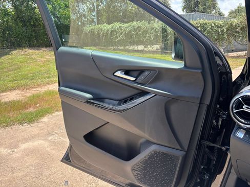 Used 2025 Chevrolet Equinox LT FWD image 18