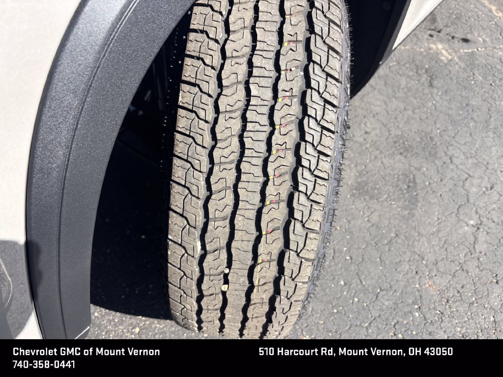 New 2027 GMC Acadia AT4 w/ LPO, Floor Liner Package AWD/4WD image 28