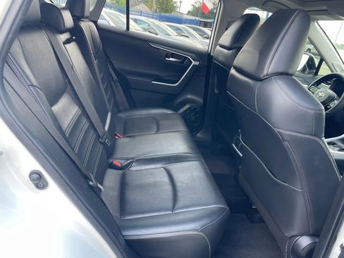 Used 2019 Toyota RAV4 Limited w/ Advanced Technology Package FWD image 15