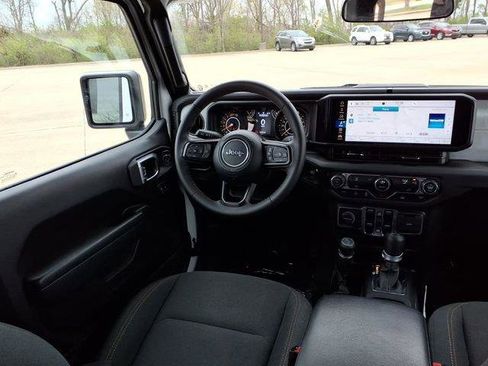 Used 2024 Jeep Wrangler Unlimited Sport AWD/4WD image 6