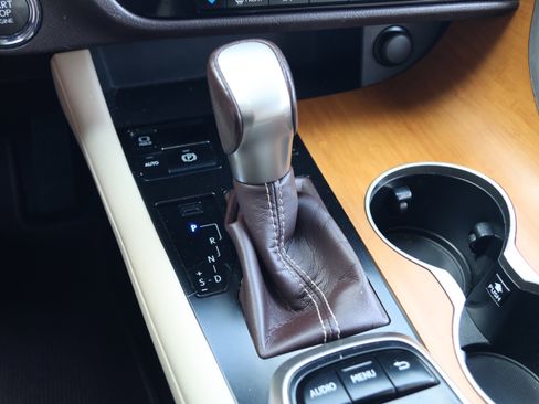 Used 2019 Lexus RX 350 FWD w/ Premium Package image 26