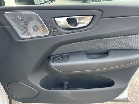 Used 2024 Volvo XC60 T8 Polestar w/ Protection Package Premier image 41