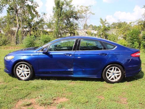 Used 2015 Ford Fusion SE FWD image 12