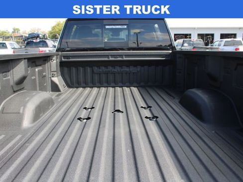 Used 2025 GMC Sierra 3500 Denali w/ Denali Reserve Package image 10