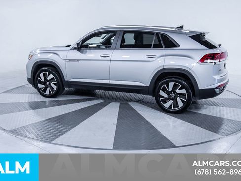 Used 2024 Volkswagen Atlas Cross Sport SE image 5
