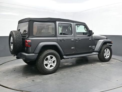 Used 2018 Jeep Wrangler Unlimited Sport S image 7