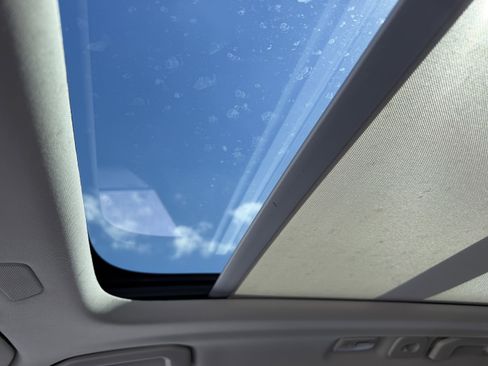 Certified 2023 Volvo XC60 B5 Ultimate w/ Protection Package Premier image 21