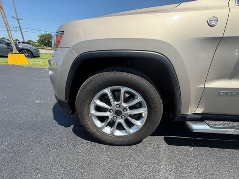 Used 2014 Jeep Grand Cherokee Limited w/ Mopar Chrome Edition Group AWD/4WD image 10
