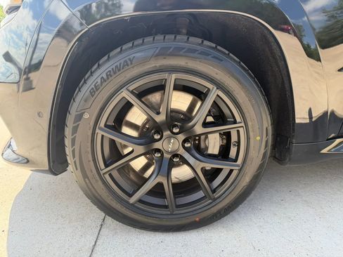 Used 2018 Jeep Grand Cherokee Trackhawk AWD/4WD image 72