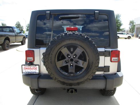 Used 2014 Jeep Wrangler Unlimited Sport w/ Quick Order Package 24S AWD/4WD image 4