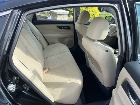 Used 2015 Nissan Altima 2.5 SV FWD image 25