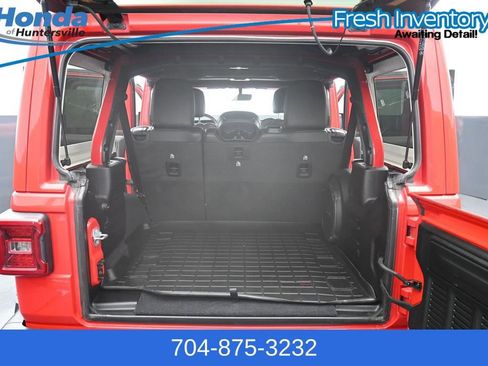 Used 2020 Jeep Wrangler Unlimited Sahara AWD/4WD image 10
