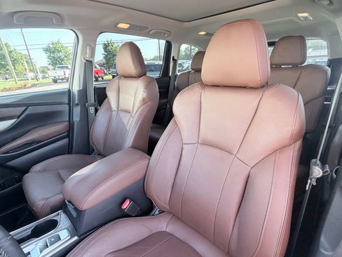 Used 2019 Subaru Ascent Touring w/ Popular Package #2 AWD/4WD image 23
