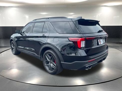 Used 2025 Ford Explorer ST AWD/4WD image 9