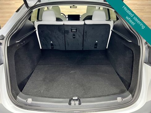 Used 2025 Tesla Model Y Long Range RWD image 10