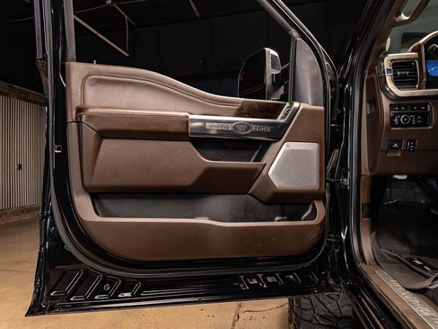 Used 2024 Ford F250 King Ranch w/ Chrome Package image 24