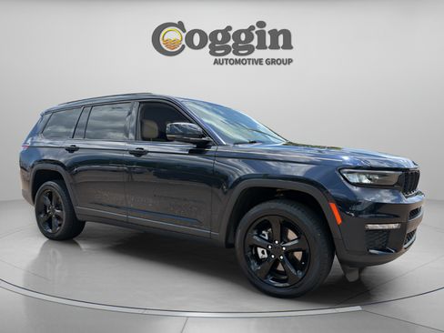 Used 2023 Jeep Grand Cherokee L Limited w/ Luxury Tech Group II RWD image 7