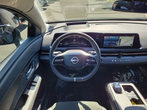 Used 2024 Nissan Ariya FWD image 11