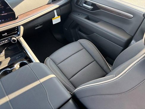 New 2026 Chevrolet Tahoe Premier w/ Sun And Tow Package AWD/4WD image 10