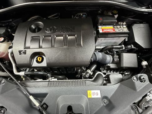 Used 2022 Toyota C-HR XLE FWD image 12