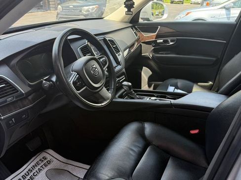 Used 2019 Volvo XC90 T6 Momentum w/ Advanced Package AWD/4WD image 10