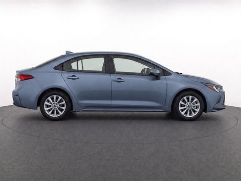 Used 2025 Toyota Corolla LE w/ LE Premium Package FWD image 2