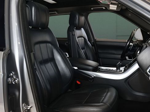 Used 2020 Land Rover Range Rover Sport HSE Dynamic image 16