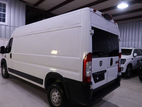 Used 2021 RAM ProMaster 2500 FWD image 3