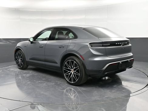 Certified 2026 Porsche Macan 4 Electric AWD/4WD image 3