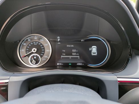 Used 2022 Genesis GV70 3.5T Sport w/ Sport Advanced Package AWD/4WD image 21