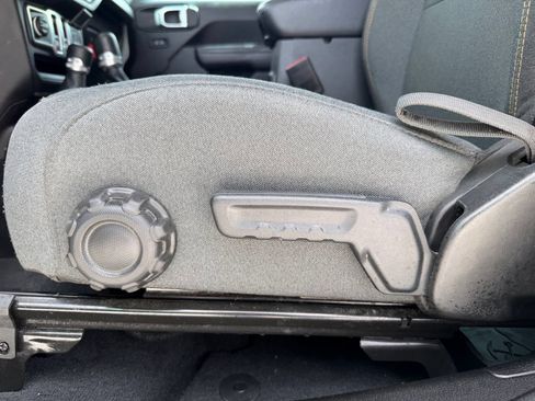Used 2024 Jeep Wrangler Sport AWD/4WD image 17