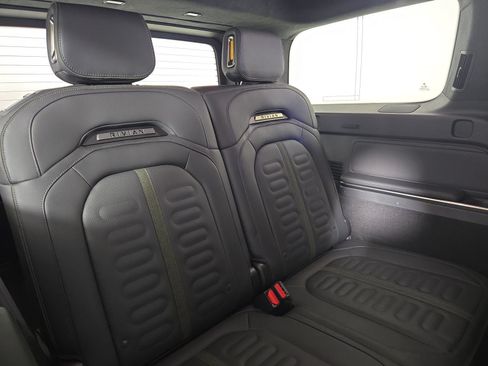 Used 2025 Rivian R1S Adventure AWD/4WD image 25