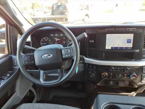 Used 2024 Ford F250 XLT image 14