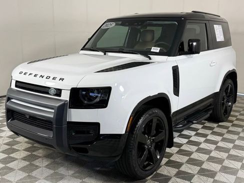 Certified 2025 Land Rover Defender 90 X-Dynamic SE AWD/4WD image 2