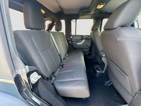Used 2018 Jeep Wrangler Unlimited Sport AWD/4WD image 26