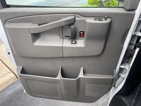 Used 2023 Chevrolet Express 3500 LS image 30