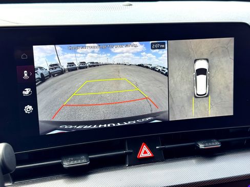 Used 2025 Kia Sportage SX image 33