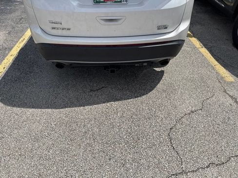 Used 2018 Ford Edge SEL w/ Canadian Touring Package AWD/4WD image 10
