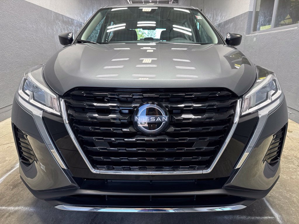 Used 2025 Nissan Kicks Play S FWD image 5