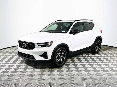 New 2026 Volvo XC40 B5 Core image 3